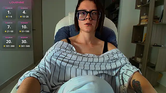 Hannah______'s cam snapshot