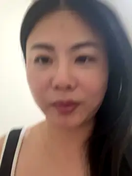 qiqi2000 live sex cam