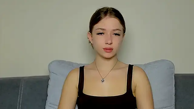 ElleLuv_'s cam snapshot