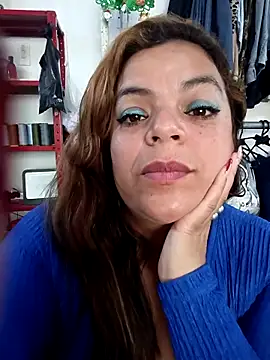 Mia-Glow's cam snapshot