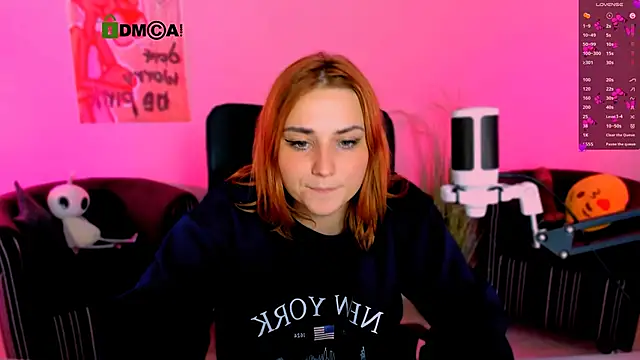 casey_meow_'s cam snapshot