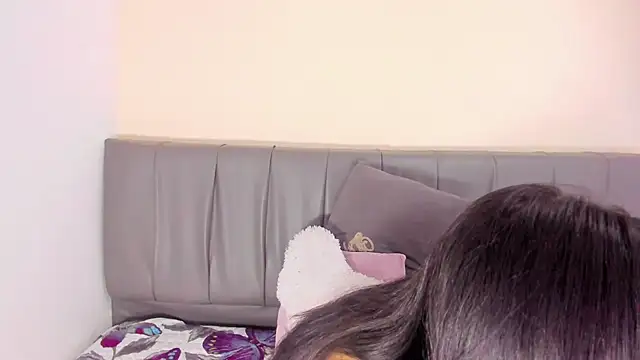 Cherllynn's cam snapshot