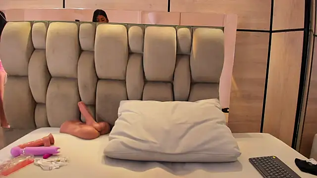 karol_lewiss's cam snapshot