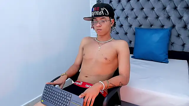 MARSHALL_SPENCER's cam snapshot