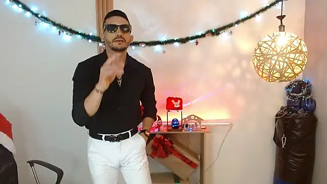 Reiko_85_'s cam snapshot