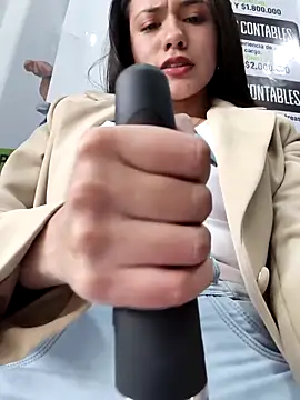 CHARLOTTE__05's cam snapshot