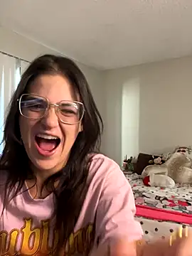 SafeinouterSpace's cam snapshot