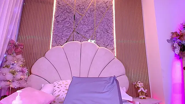 aisha_sh's cam snapshot