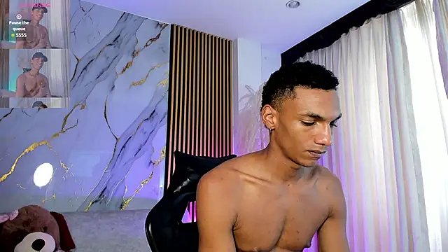 JulienSaint's cam snapshot