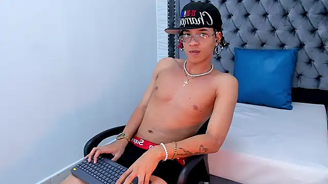 MARSHALL_SPENCER's cam snapshot