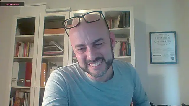 ohmibodforever's cam snapshot