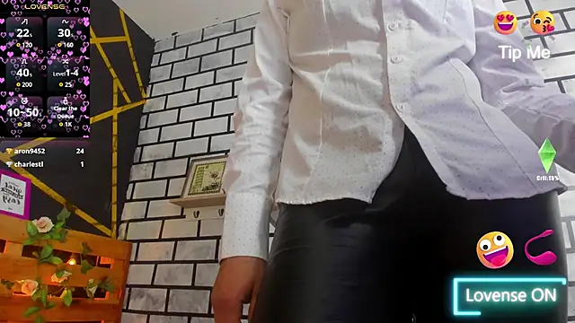 adrhiiana's cam snapshot