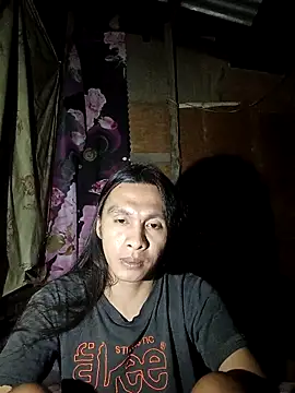 lovelycarla32 live sex cam