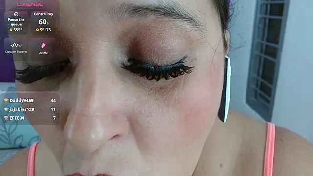 Kerly_Doll live sex cam