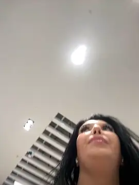 Tisha_Busty live sex cam