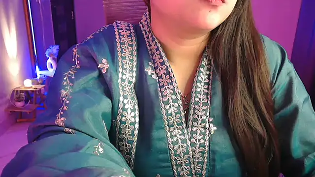 Mitikaa live sex cam