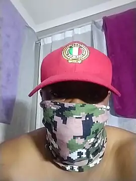 Wanderkid33 live sex cam