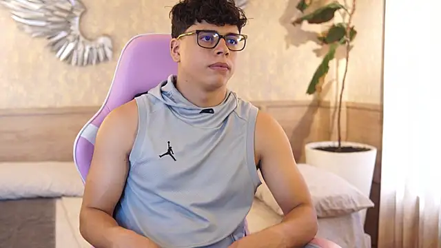 Ethan_occonor live sex cam