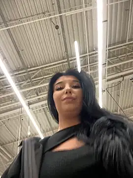 Tisha_Busty live sex cam