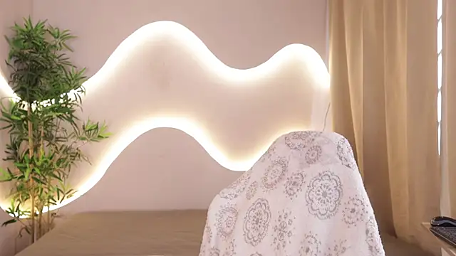 Meganpeach_'s cam snapshot