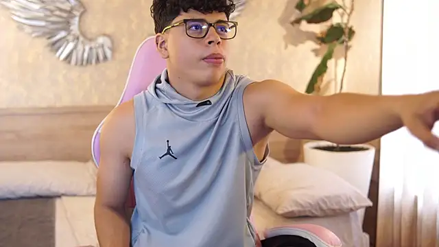 Ethan_occonor live sex cam