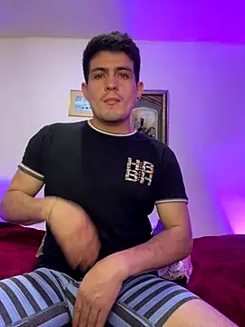 williamsmiiths16 live sex cam