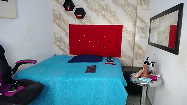 issa__love's cam snapshot