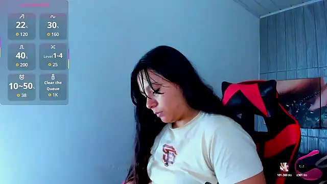 Charis_21's cam snapshot