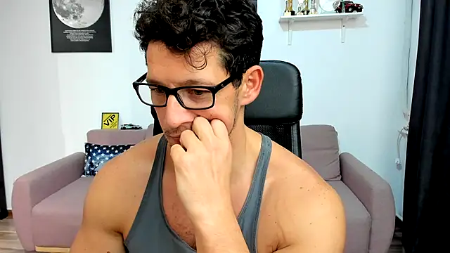 BrutusK08 live sex cam