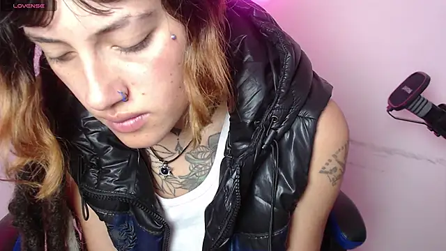 _sharlotte777's cam snapshot