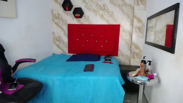 issa__love's cam snapshot