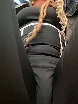 adaraSmiith's cam snapshot