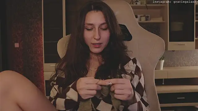 GracieGalaxy's cam snapshot