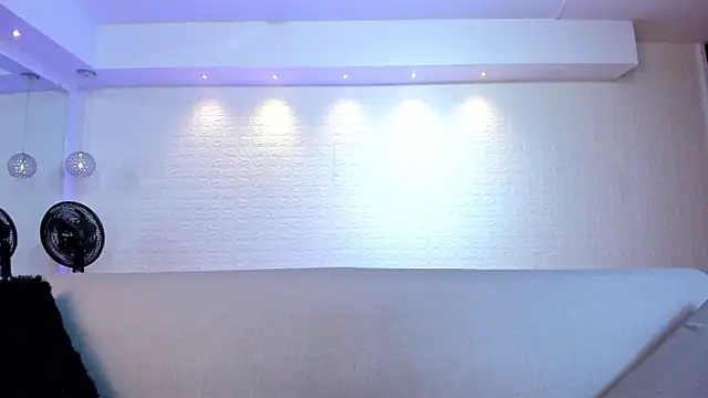 violet_scott's cam snapshot