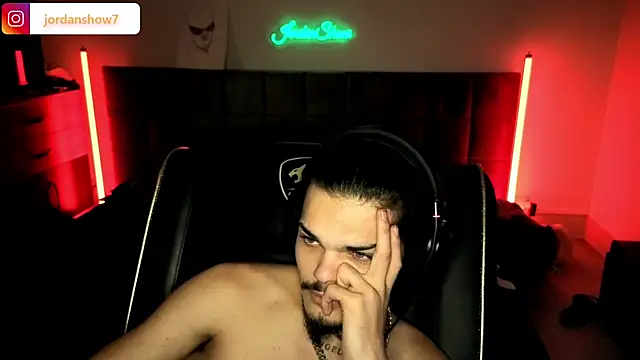 JordanShow live sex cam
