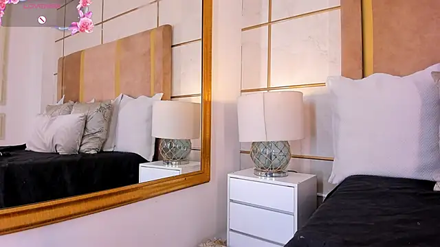 NaylaGrey's cam snapshot