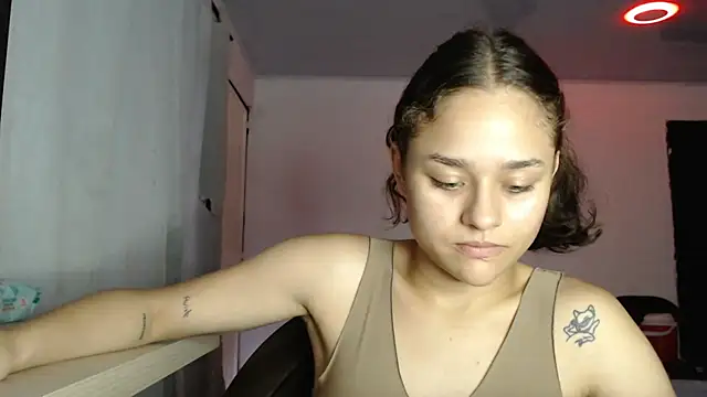 LittleCheerry69's cam snapshot