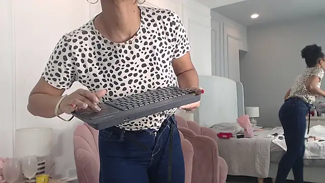 ChantalGarner's cam snapshot