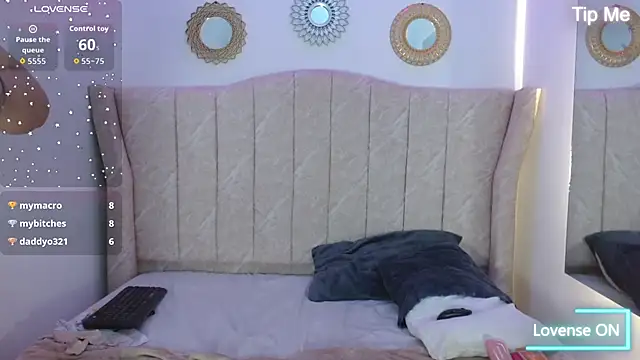 Chloe-love_'s cam snapshot