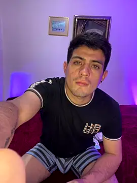 williamsmiiths16 live sex cam