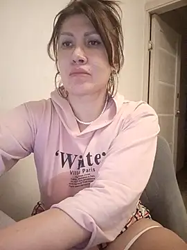 ROXOLANAA_SEXY's cam snapshot