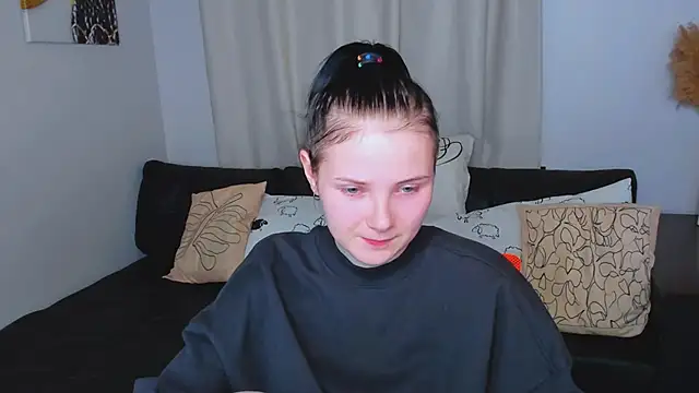 Leila_xxBaby's cam snapshot