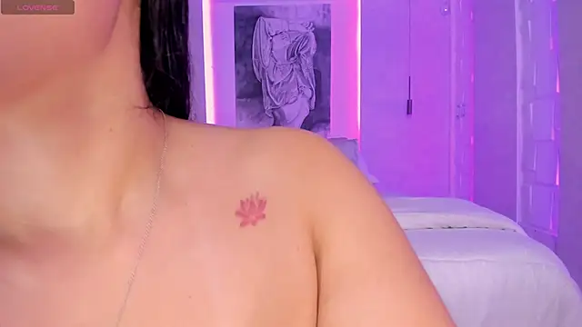 nathalie_rivers's cam snapshot