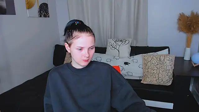 Leila_xxBaby's cam snapshot