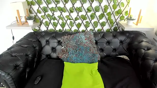 MARGOT_WHISPER's cam snapshot