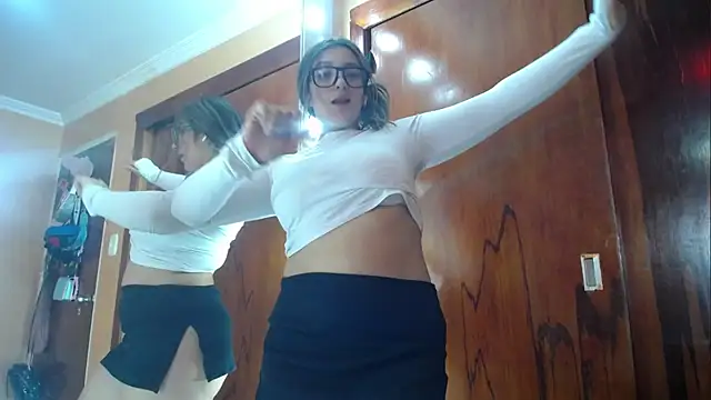 miss_lilieth's cam snapshot