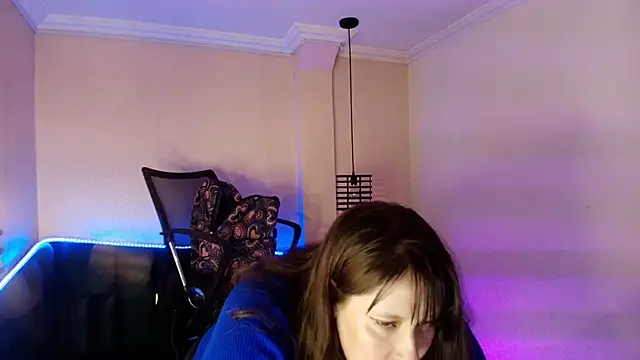 _Emily_rosee_'s cam snapshot