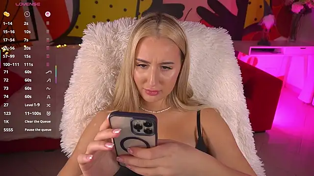 LiaBrazzerr's cam snapshot