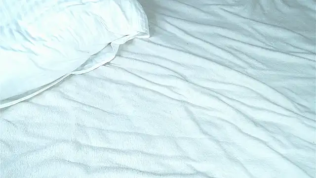 VeronaAppleberry's cam snapshot