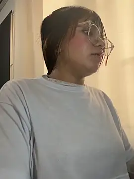 angie_rousse_'s cam snapshot